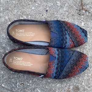 Toms alpargatas dark colors
